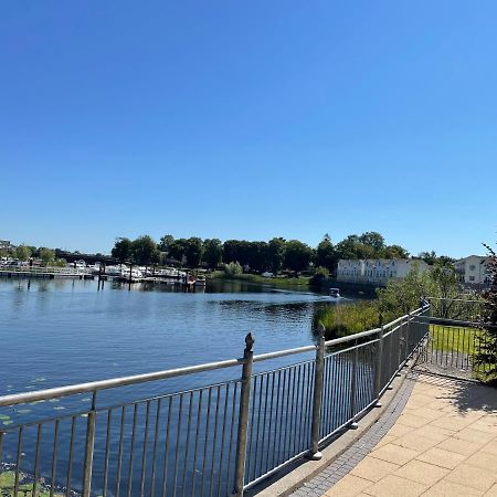 Five Bedroom Waterfront House Carrick on Shannon Buitenkant foto