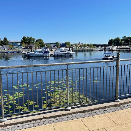 Five Bedroom Waterfront House Carrick on Shannon Buitenkant foto